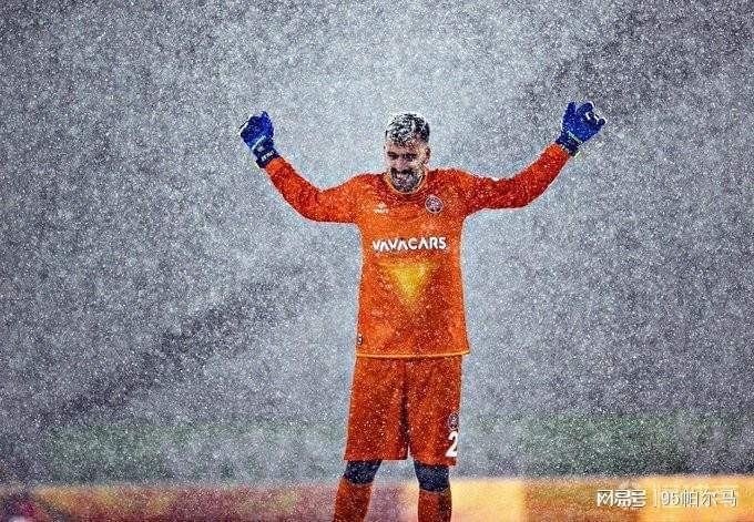 世界杯每日比分-喜欢穿2号的门将，国米和阿森纳0出场，当不了布冯接班人怪伤病？